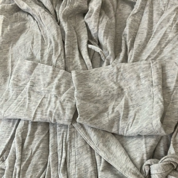 Aerie size large / XL Gray Cozy modal blend light Robe perfect for lounging - Picture 16 of 16